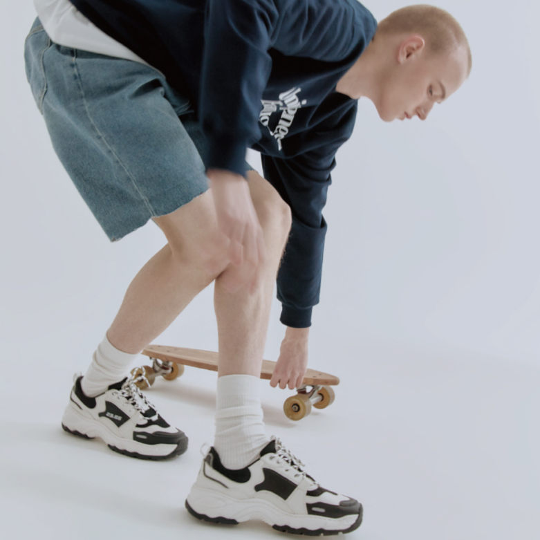 23.65 V2 Neo 黑色老爹鞋