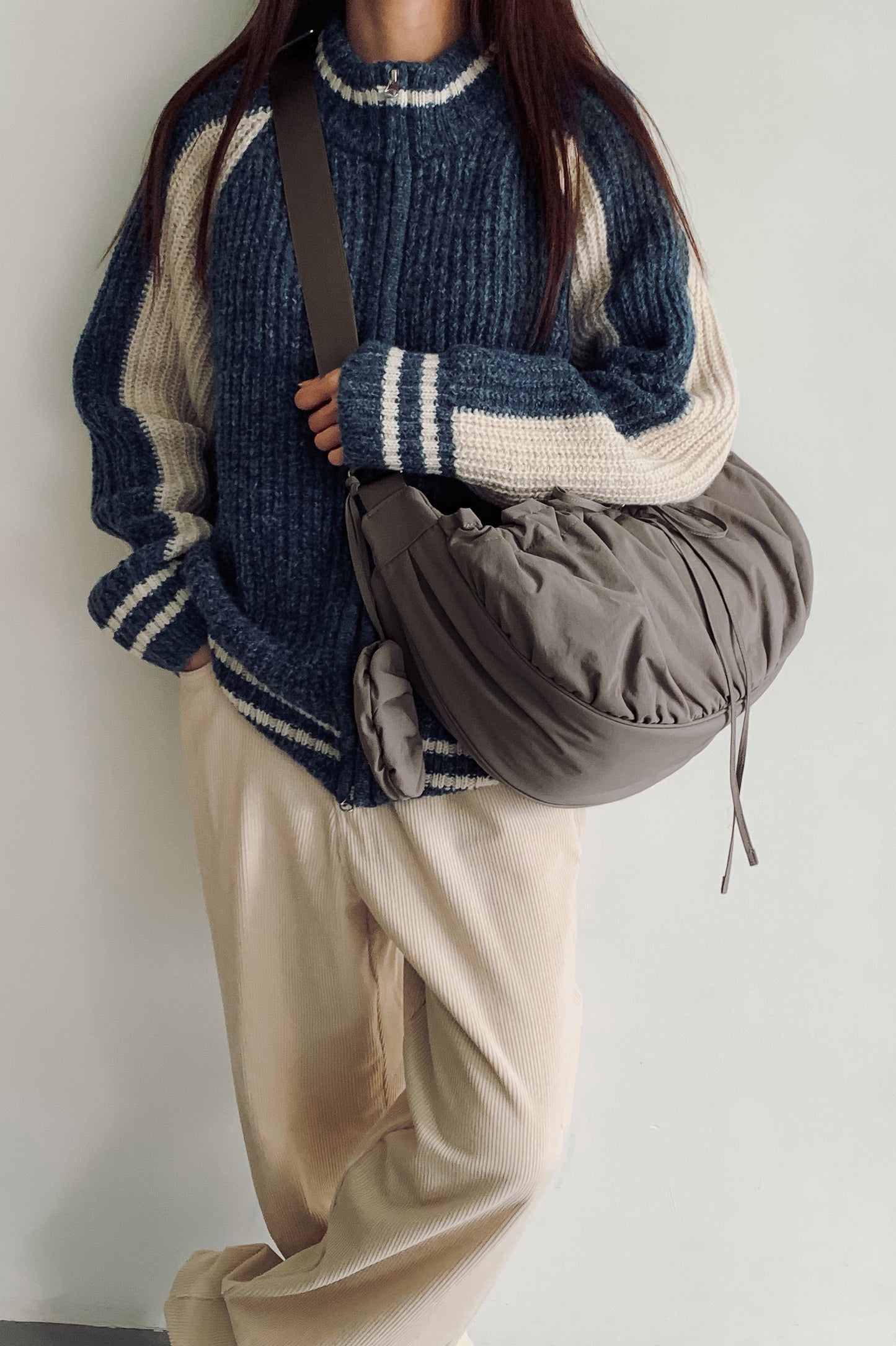 【MARHEN.J】Plie Large 灰色蝴蝶結抓皺半月包