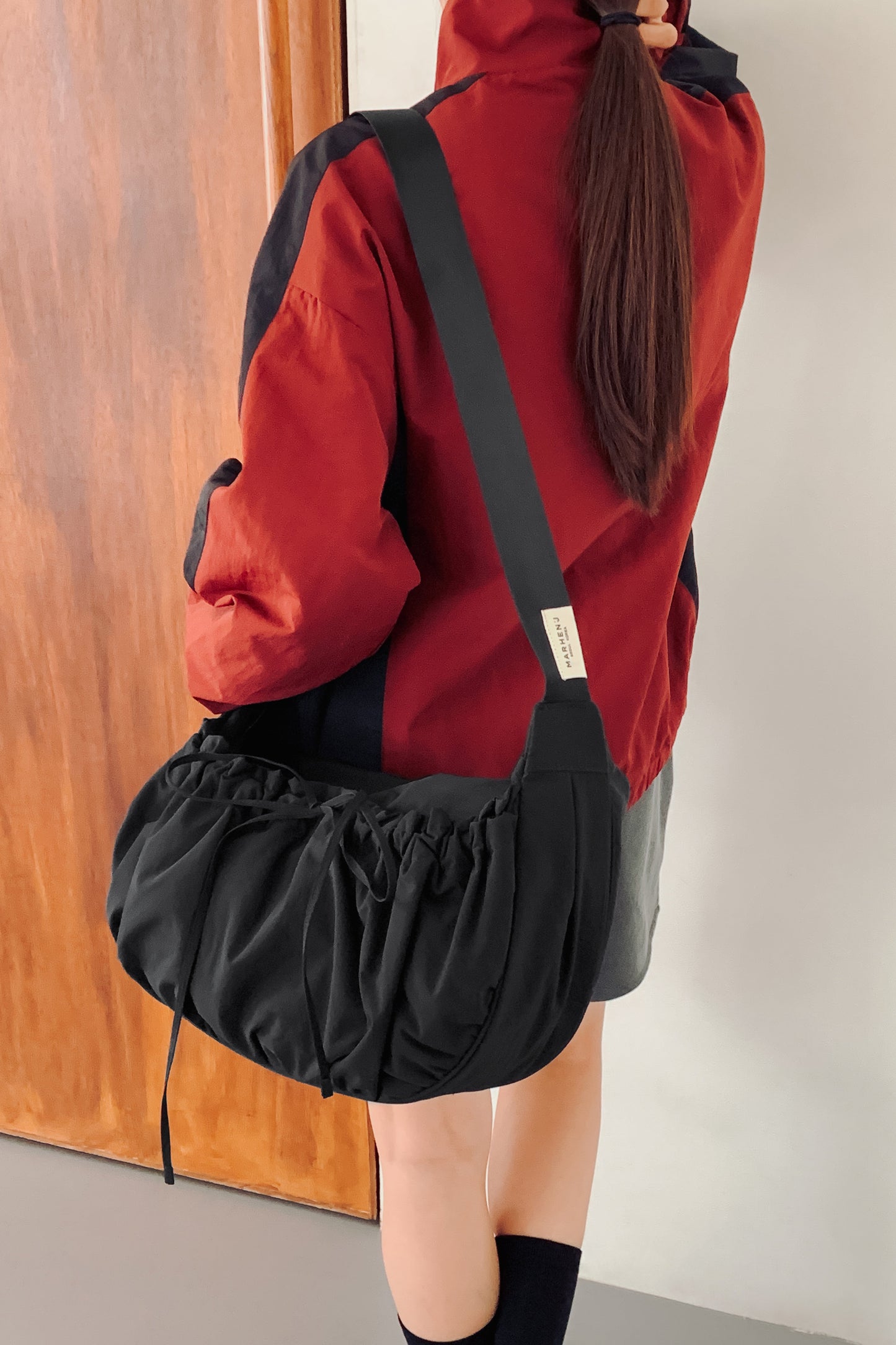 【MARHEN.J】Plie Large 黑色蝴蝶結抓皺半月包