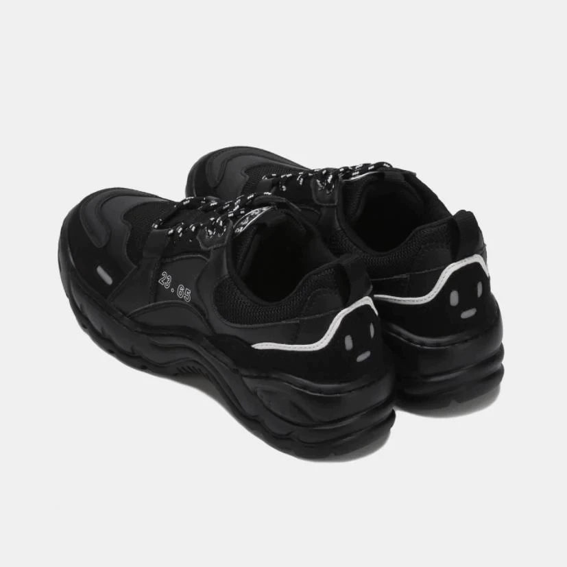 23.65 V2 黑色老爹鞋