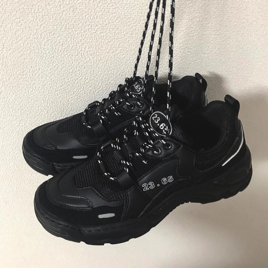 23.65 V2 黑色老爹鞋