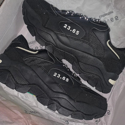 23.65 V2 黑色老爹鞋