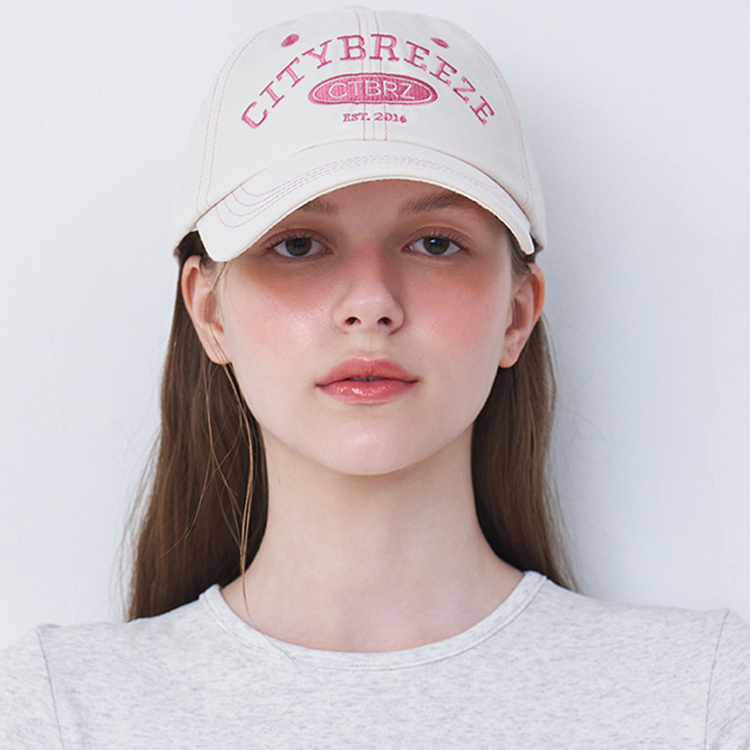 CITYBREEZE ARCH LOGO刺繡棒球帽 奶油白